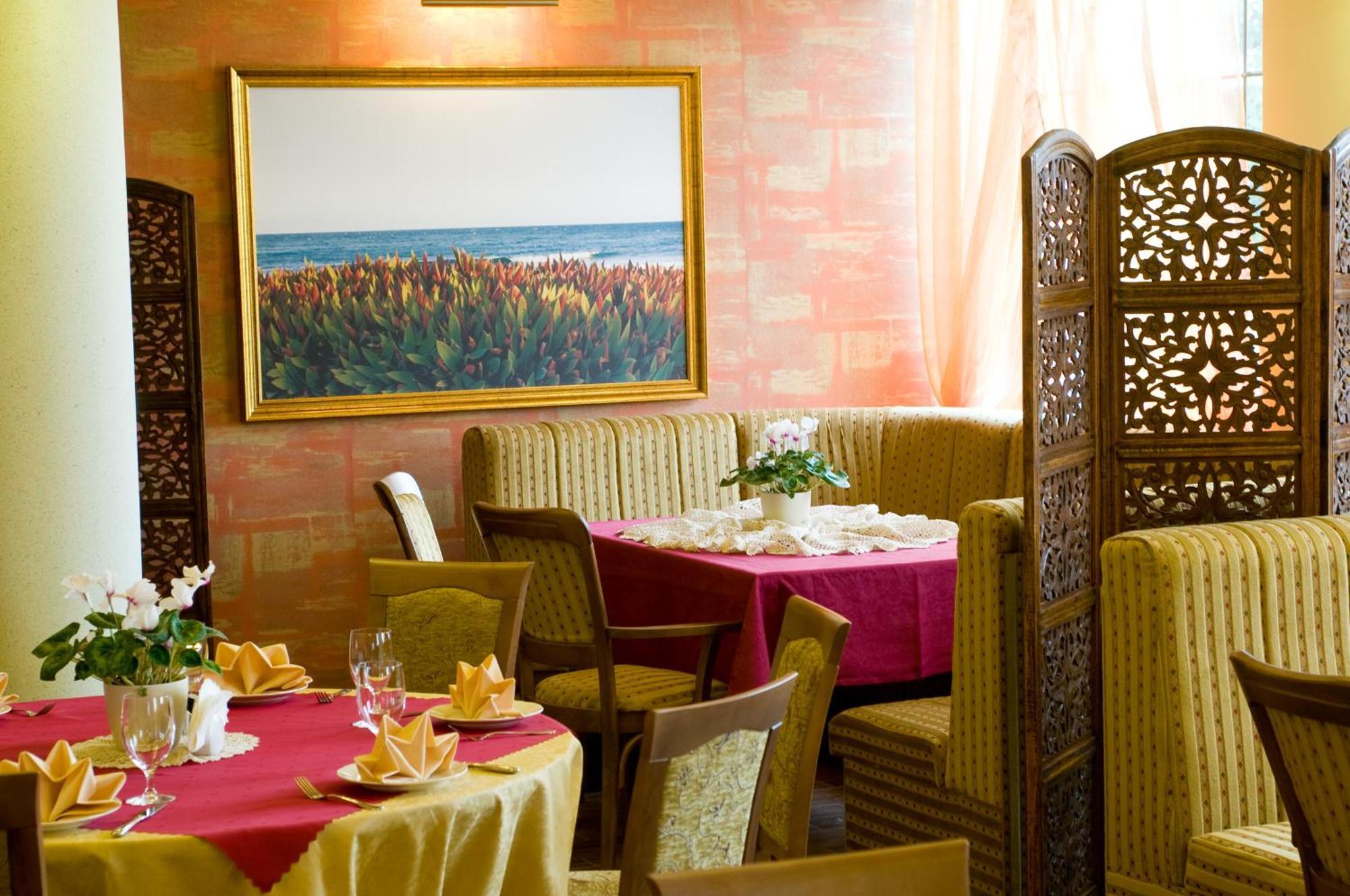 Hotel Gosciniec Horyzont Zemborzyce Tereszynskie Exterior photo