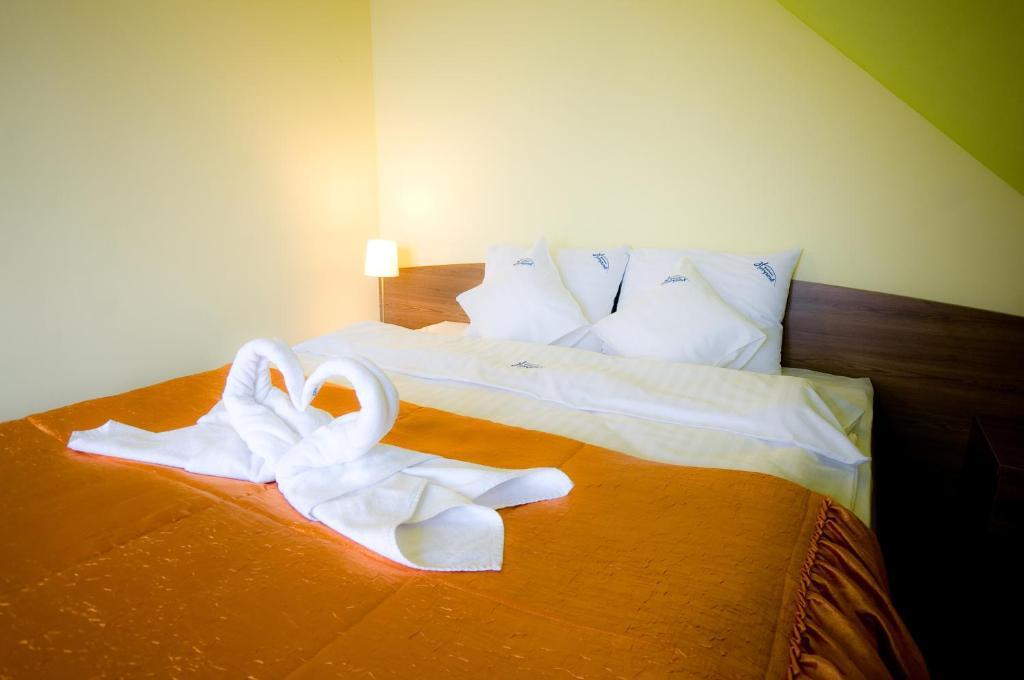 Hotel Gosciniec Horyzont Zemborzyce Tereszynskie Room photo